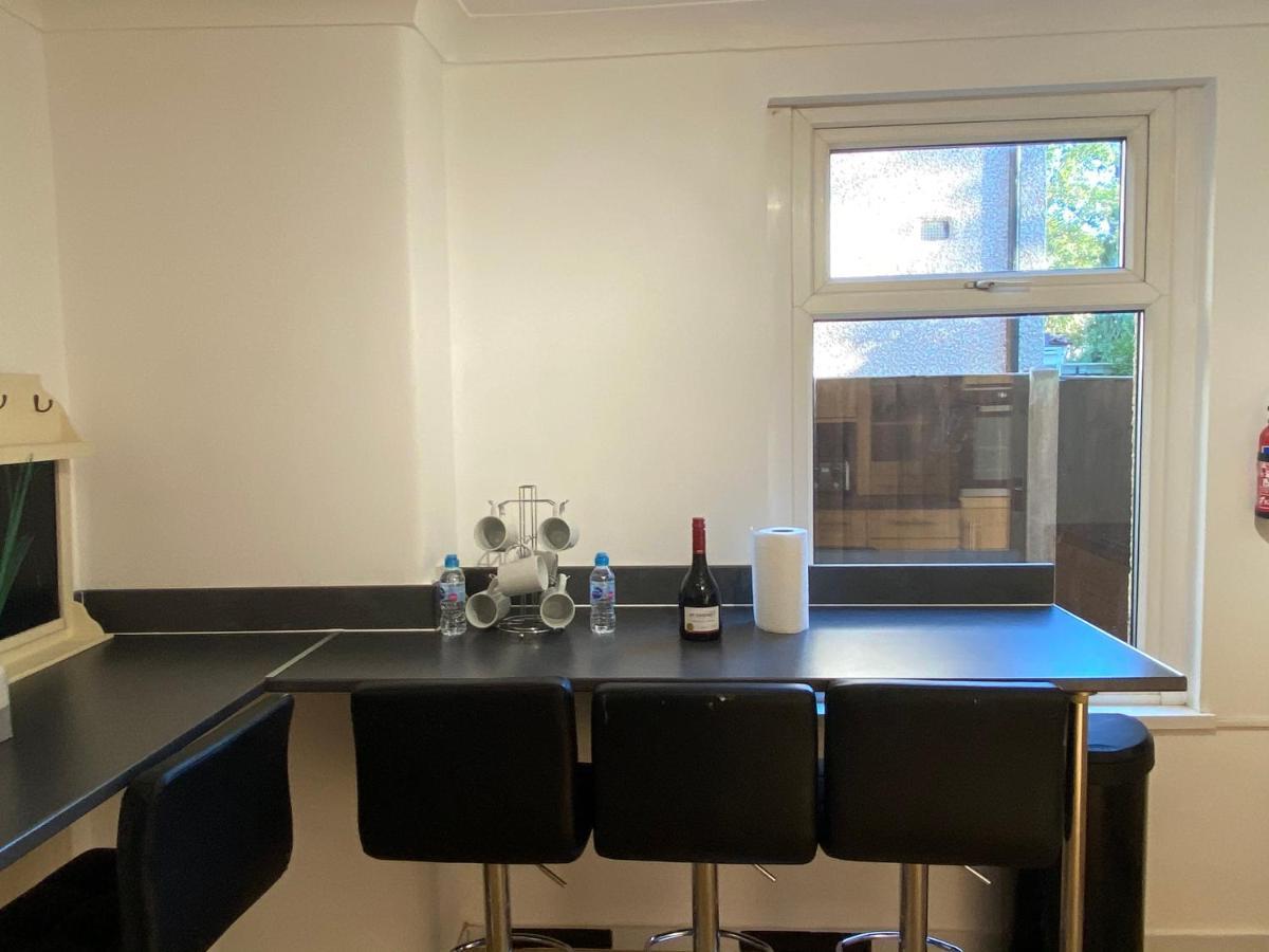 Central Stratford Cozy Double Room London Exteriör bild