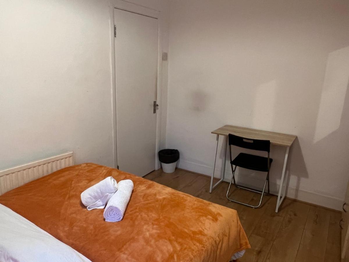 Central Stratford Cozy Double Room London Exteriör bild