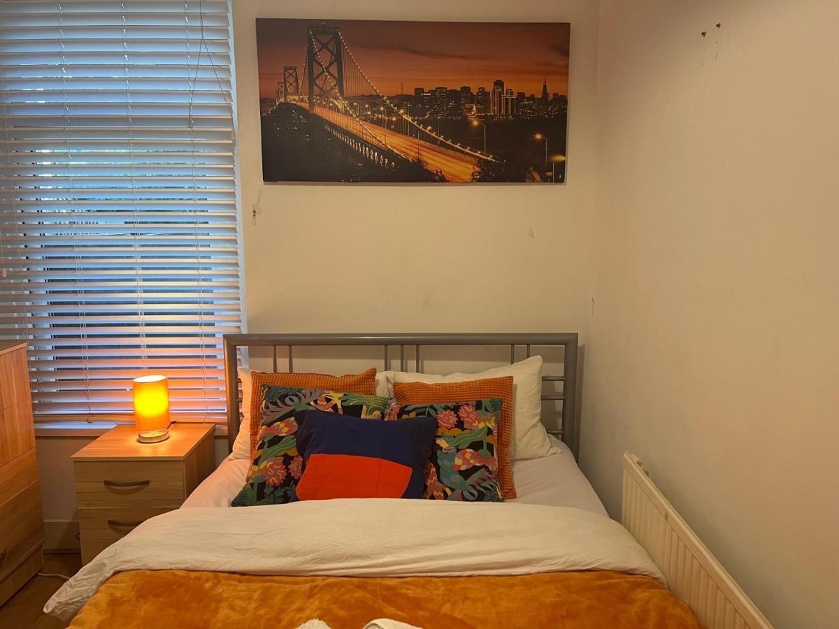 Central Stratford Cozy Double Room London Exteriör bild