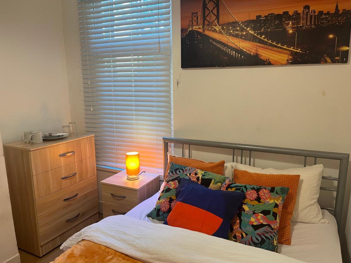 Central Stratford Cozy Double Room London Exteriör bild