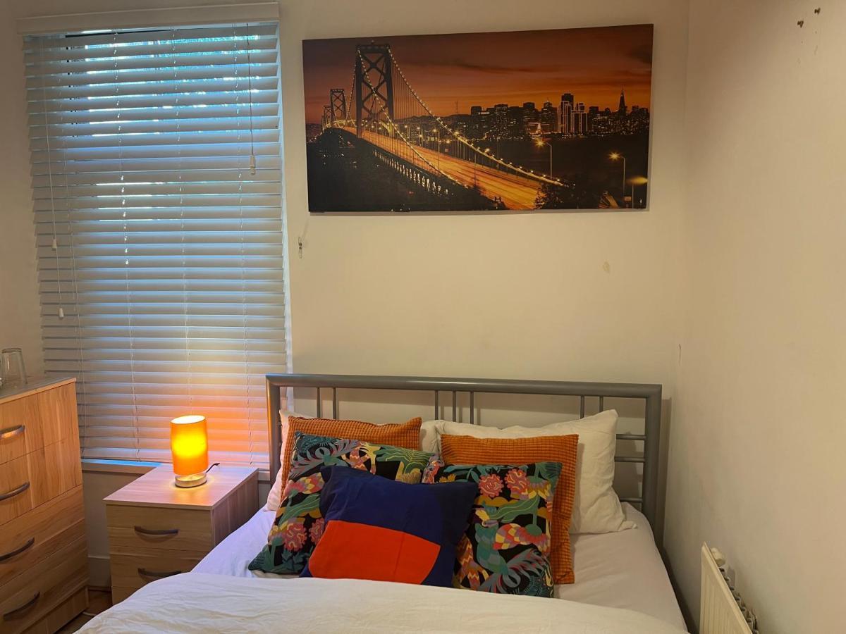 Central Stratford Cozy Double Room London Exteriör bild