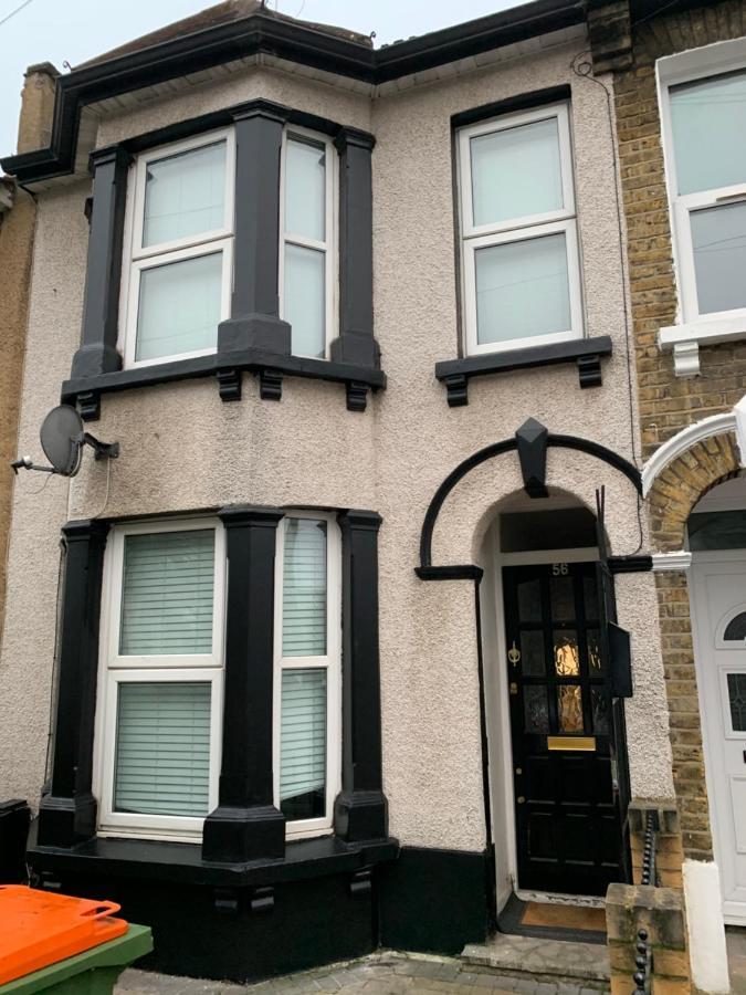 Central Stratford Cozy Double Room London Exteriör bild