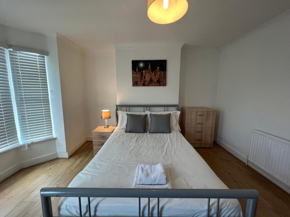 Central Stratford Cozy Double Room London Exteriör bild