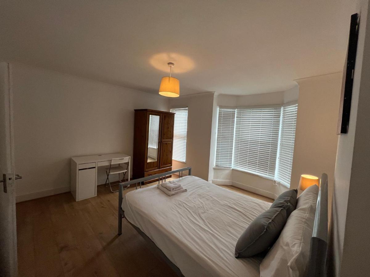 Central Stratford Cozy Double Room London Exteriör bild