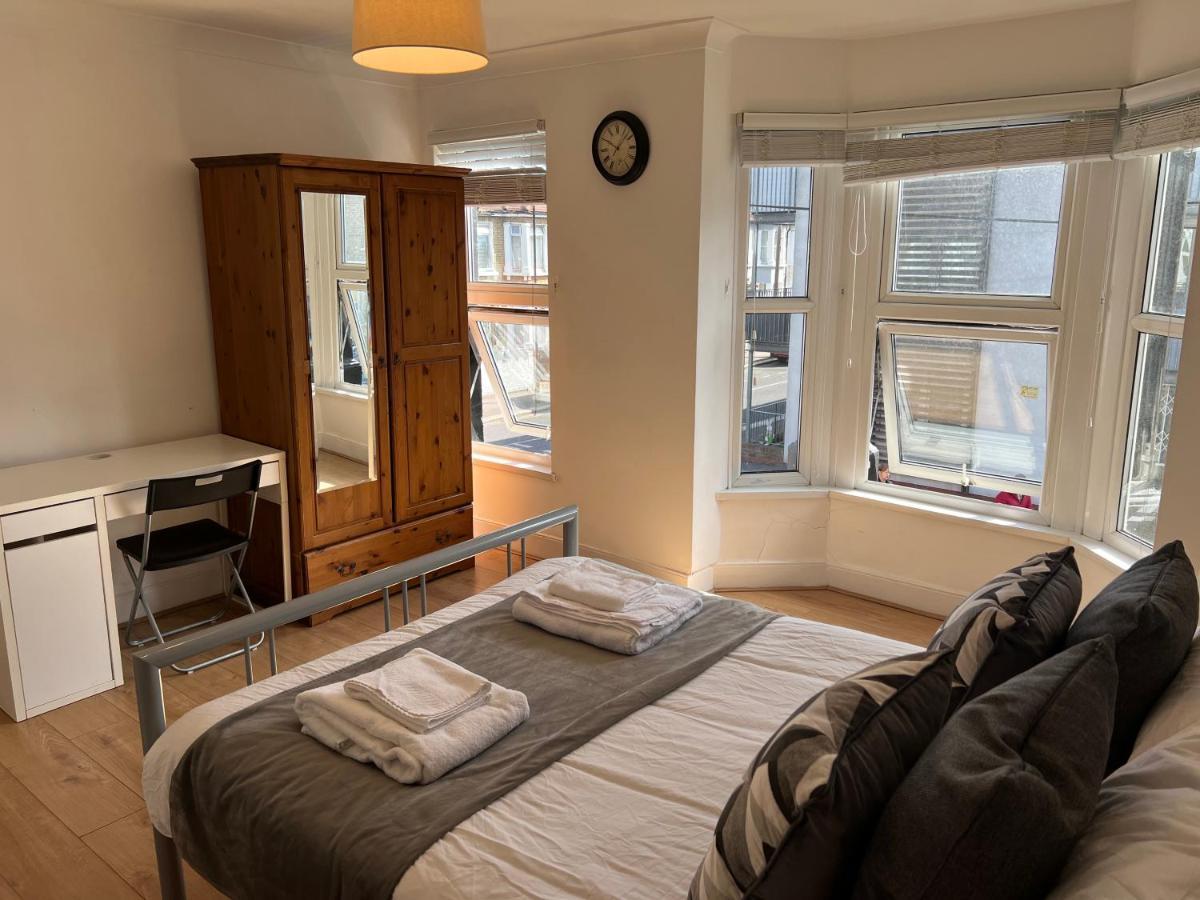Central Stratford Cozy Double Room London Exteriör bild